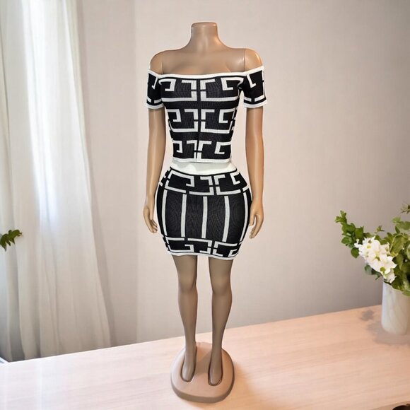 Off The Shoulder Geometric Print Set - Picture 4 of 11